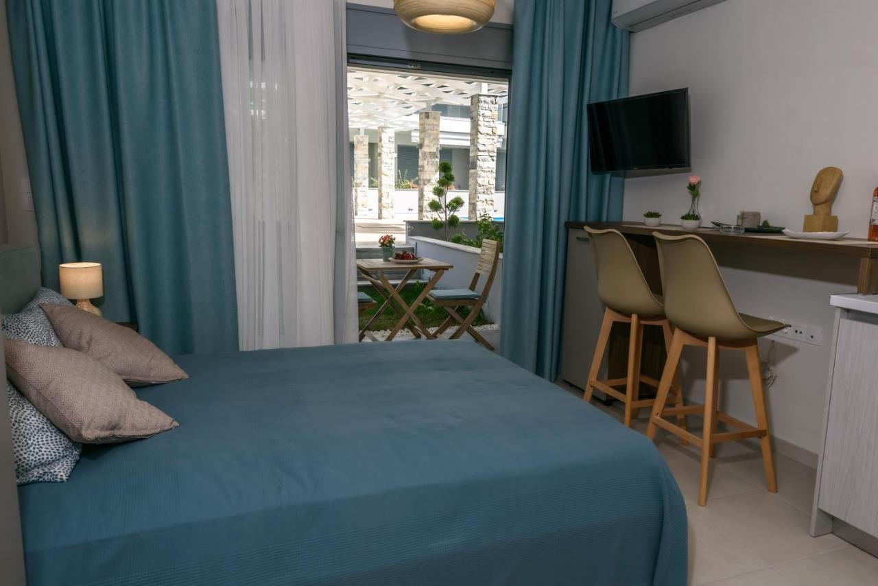 Itaka Studio Apartments - Halkidiki Suites Com Nikiti  Buitenkant foto