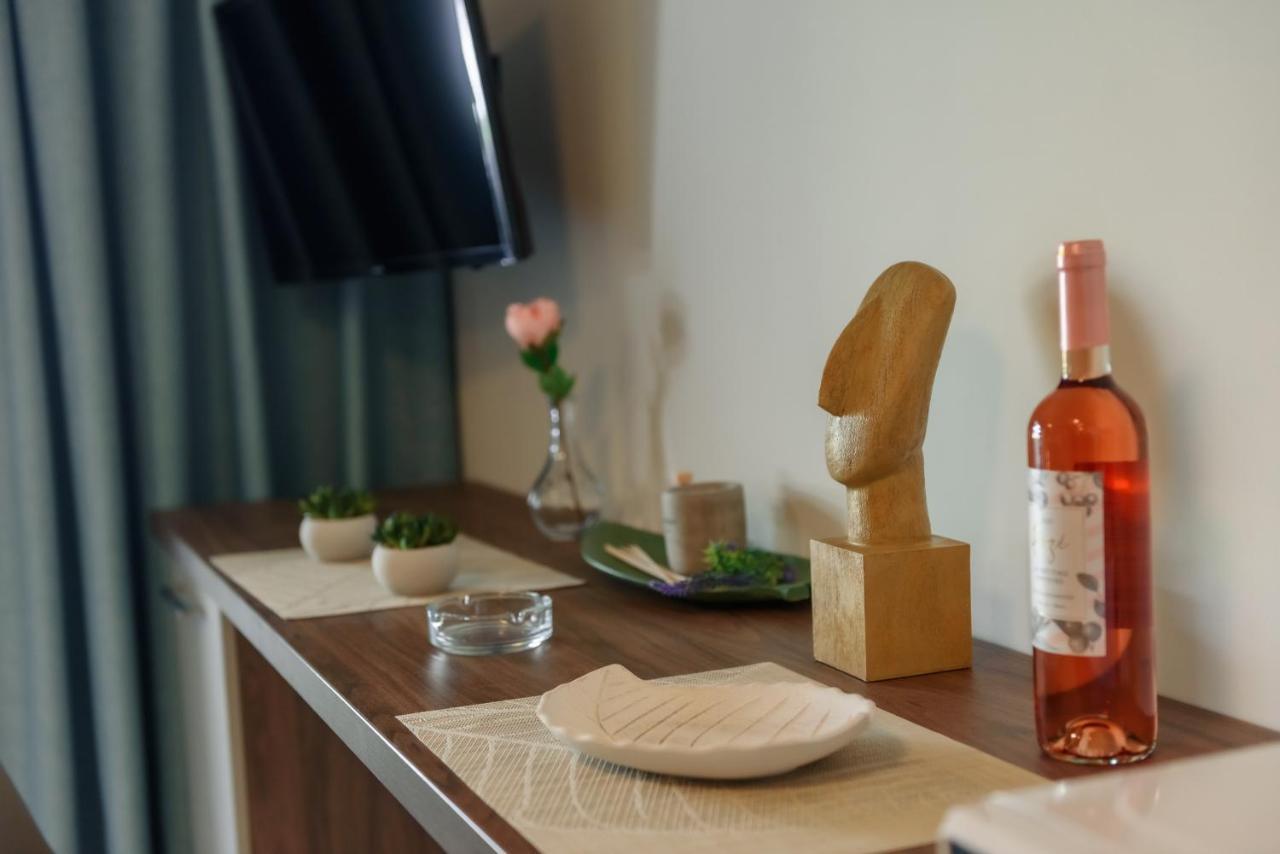Itaka Studio Apartments - Halkidiki Suites Com Nikiti  Buitenkant foto